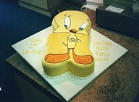 Tweety Pie cake